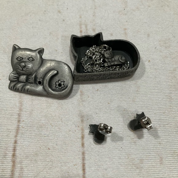 VINTAGE TORINO PEWTER CAT TRINKET BOX W/BROOCH NECKLACE AND EARRINGS - Picture 7 of 9